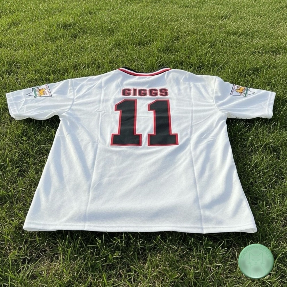 Manchester United 95/96 Away Jersey Umbro GIGGS # 11 Champions Size XL
